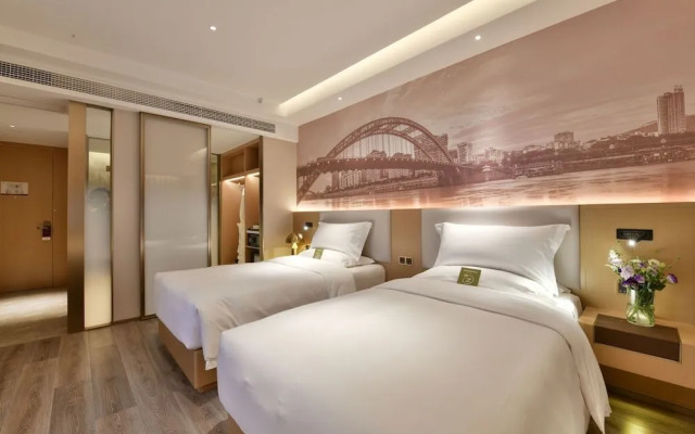 Mercure Yibin Port