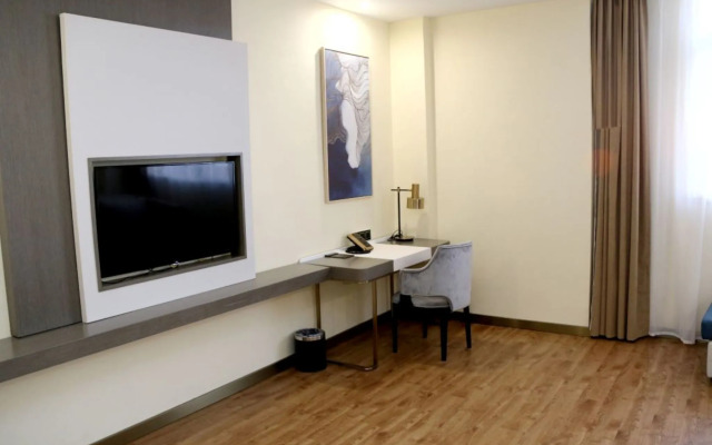 VX Hotel Lianyun Gang Guanyun Baichen Plaza