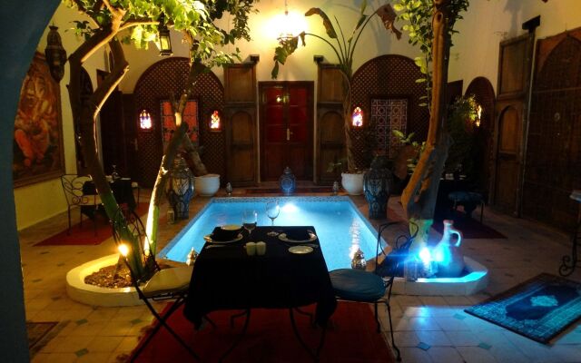 Le Feng Shui Pool and Spa