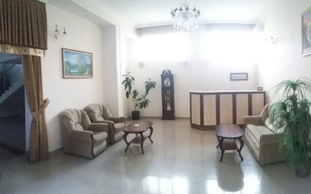 Fm Hotel