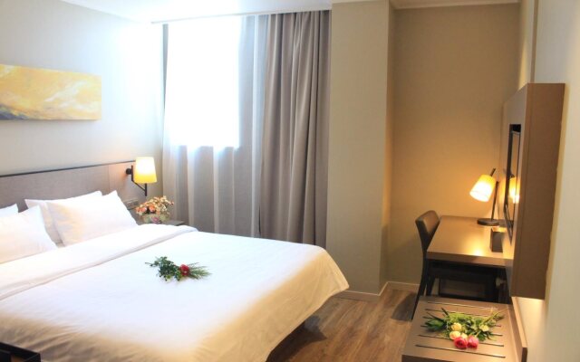 Home Inn Shanghai Pudong Airport Chuansha Subway Station