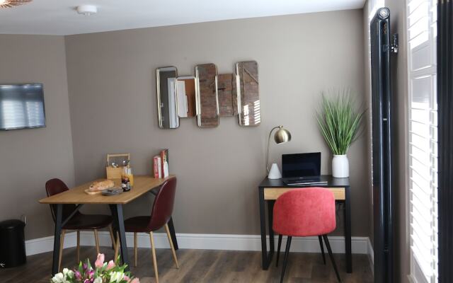 no.12 self check-in apartments