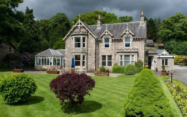 Claymore Guest House and Apartments