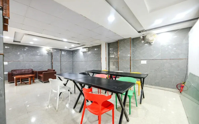 Fabhotel Radiant Blu