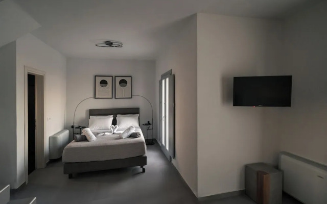 Uranides Luxury Suites