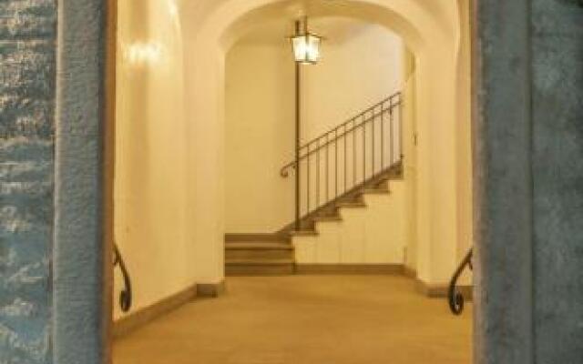 Art Gallery Suite