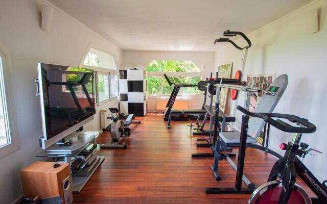 Villa avec vue et piscine à moins d'1h de Paris