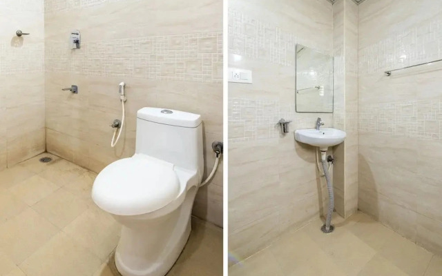 Durga Deluxe by OYO Rooms