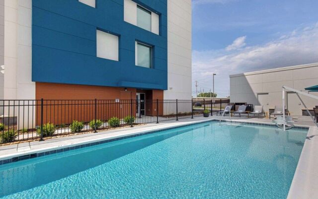 Hampton Inn Albertville