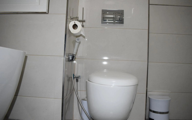 Aya Luxury Apartment 84