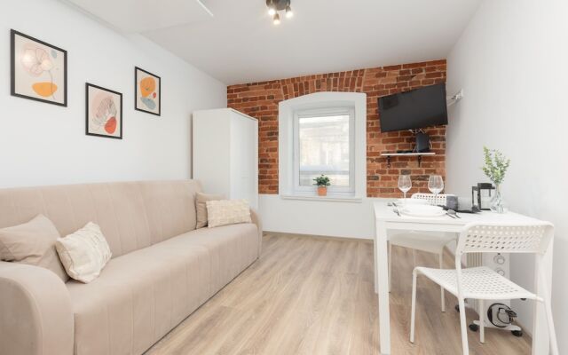 Beige Studio in City Center by Renters