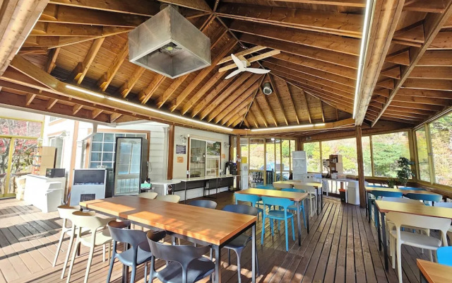 Galaxy x Hotel type Caravan Glamping&Pension