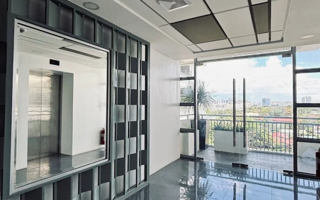 Budget Bunk Studio Comfort