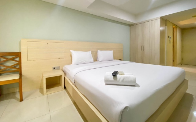 Cozy Studio Apartment At 21St Floor Warhol (W/R) Residences – Guest Rooms – Semarang