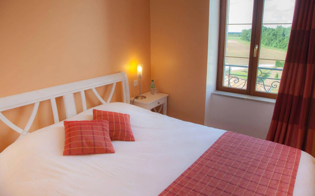 Chateau De La Sebrandière