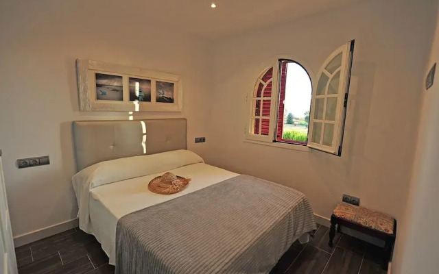 Casa Cinco Dormitorios Acceso Playa