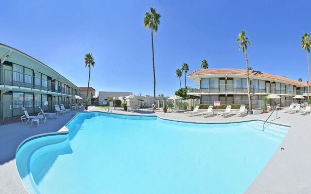 Ramada by Wyndham Mesa Downtown
