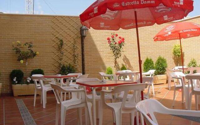 Hostal Toledano-Victoria