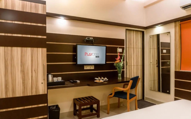 Hotel Golden Treat – Guest Rooms – Indore