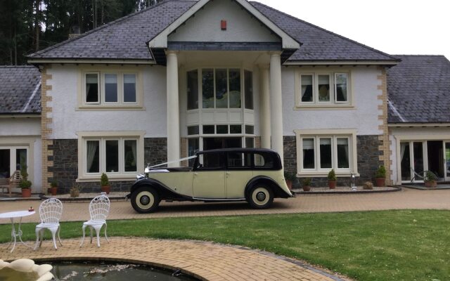Plas Y Dderwen Bed and Breakfast