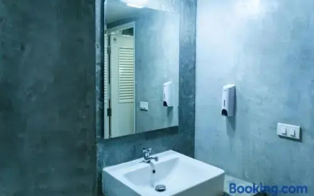 Bodega Phuket Party Hostel - Adults Only