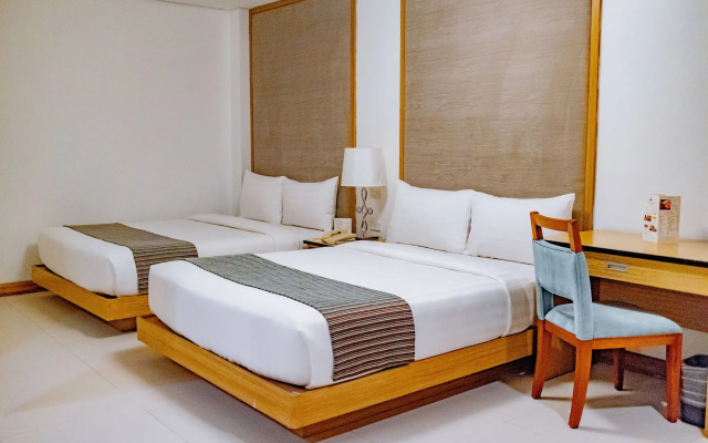 Crown Regency Courtyard Resort