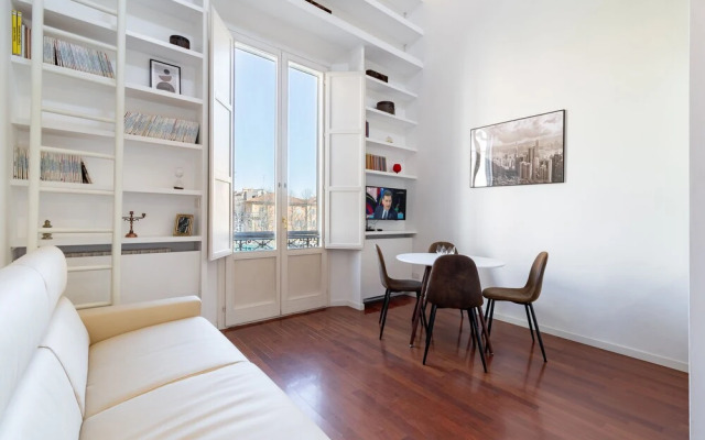 HouSmart San Mamolo 6