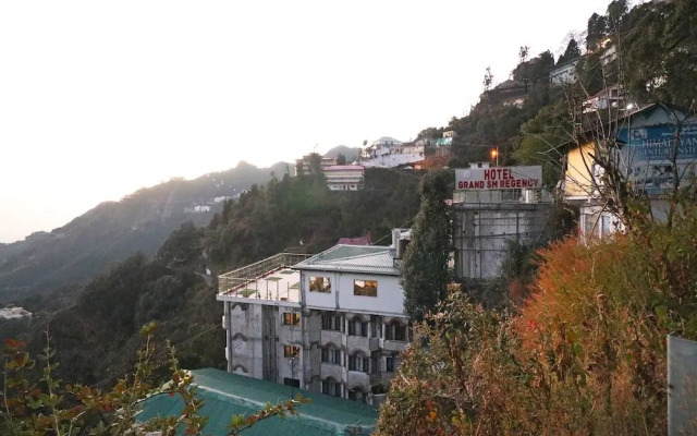 Capital O 26634 Grand Sm Regency