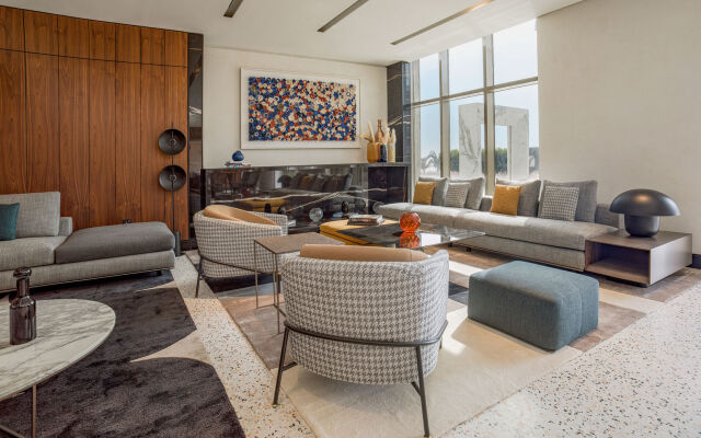 Th8 Palm Dubai Beach Resort, Vignette Collection, by IHG