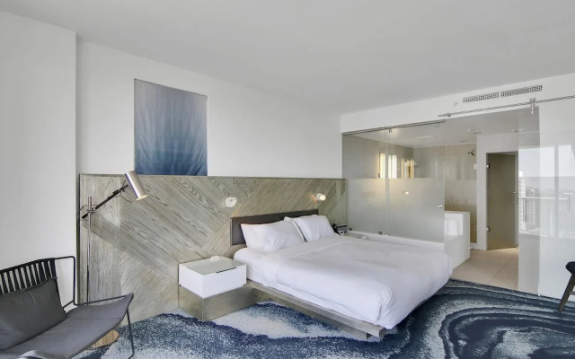 Sapphire Suite Beachfront, Gym + Pool!