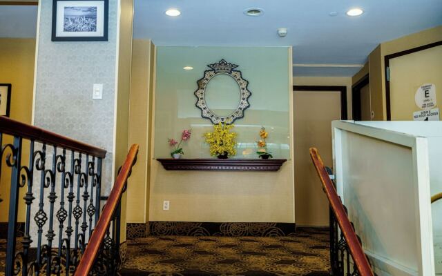 Sky Hotel Flushing/LaGuardia Airport