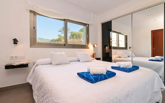 Casa Javi 8 pax in Platja de l Arenal