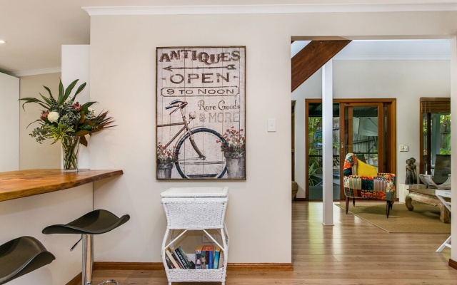 Bottlebrush Cottage – Balcony – Suffolk Park