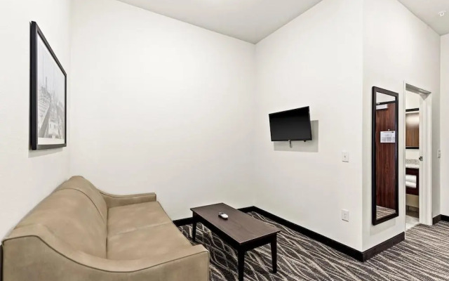 Cobblestone Hotel & Suites - Superior