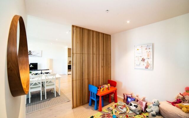 Melbourne Private Apartments - Collins Street Waterfront, Docklands