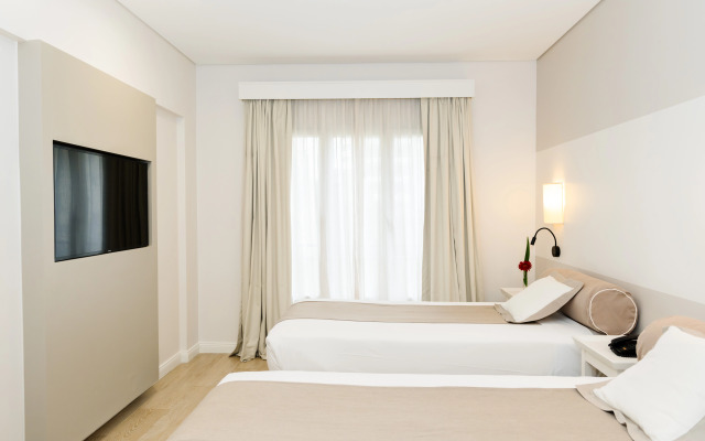 Loi Suites Recoleta Hotel
