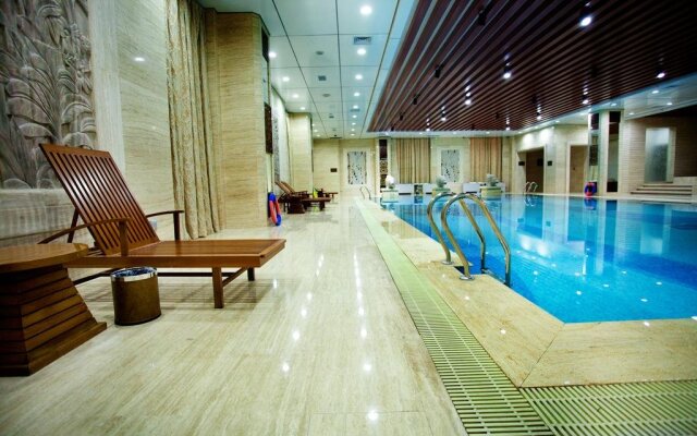 Grand Metropark Hotel Violet Swan