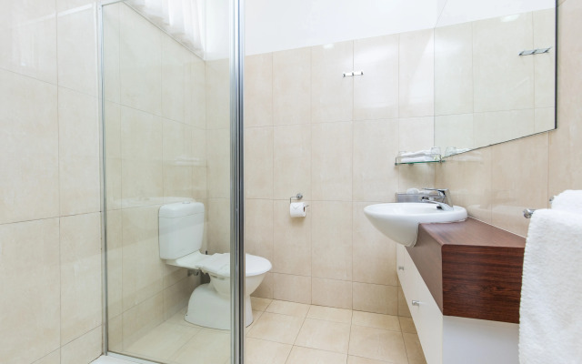 Comfort Inn Deakin Palms