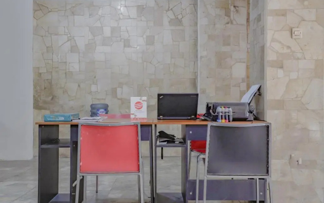 Merci Club by OYO Rooms