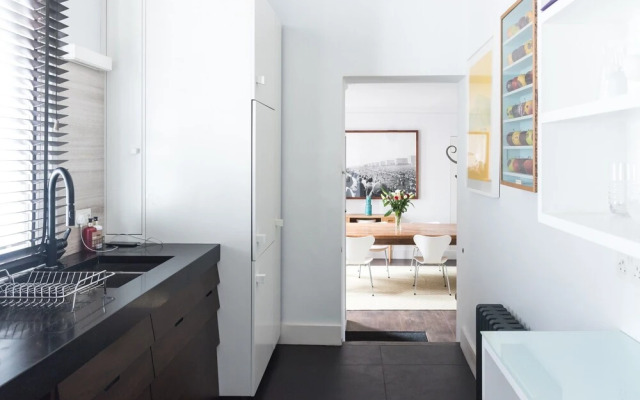 The Colouring Book TLB-02