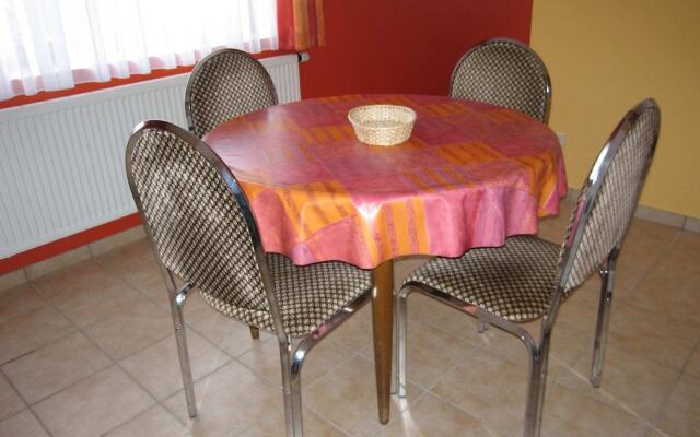 Quaint Apartment in Ondenval with Terrace