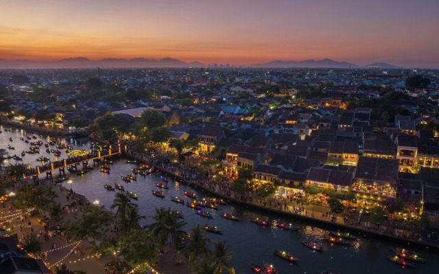 HA Ocean Front Hotel and Apartment