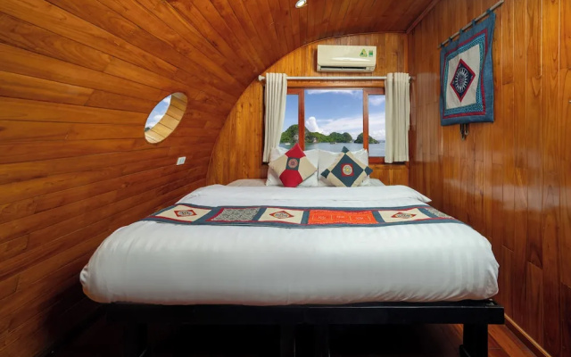 Sunlight Premium Cruise Cat Ba – Guest Rooms – Ha Long