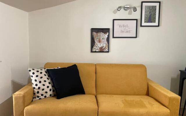 Angelina's B House - Downtown