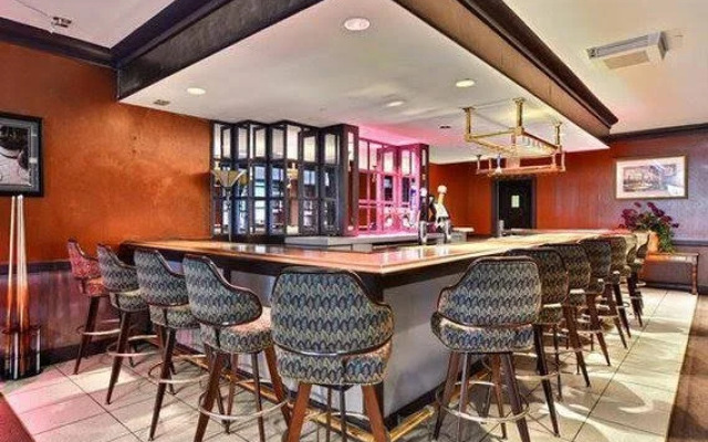 Rodeway Inn & Suites & Conference Center