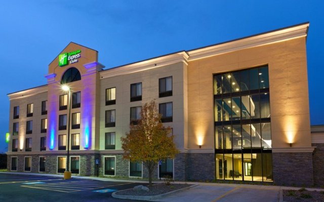 Holiday Inn Express Hotel & Suites Batavia -