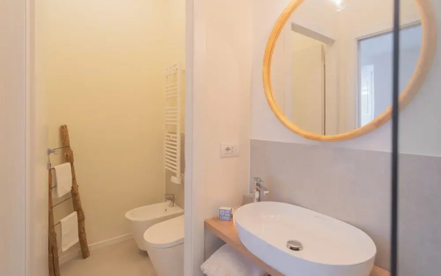 Enchanted Como Lake - City Apartment 2 by Rent all Como