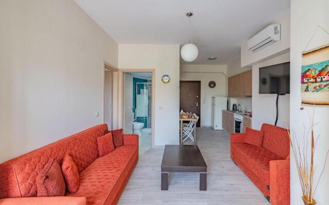 The Holiday House 1