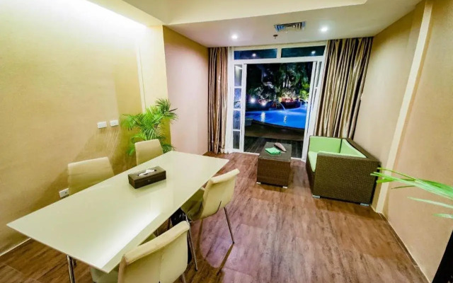 Hotel Aziza