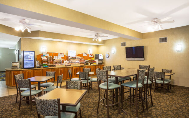 Holiday Inn Express - Layton by IHG